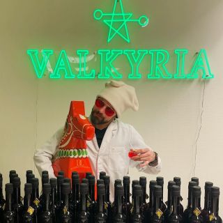 Absintové opojení XXXII. - Kdopak to je Henrik z destilerie Valkyria ve švédsku a proč si o něm lidé myslí, že je tak...